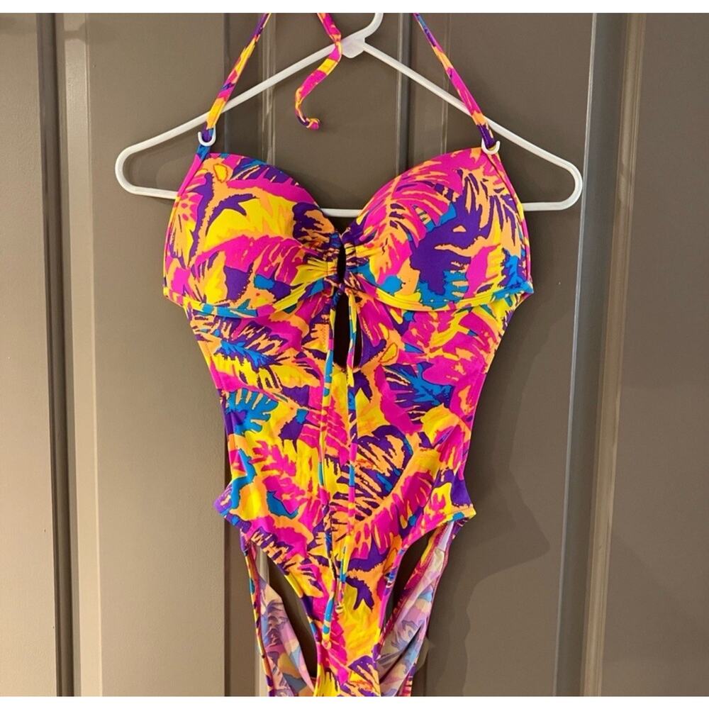 Venus One Piece Swimsuit Size 10 Sweetheart Monokini Lovey Leaves String Sexy - Picture 2 of 4